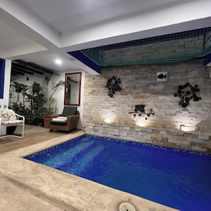 Outdoor pool, a heated pool