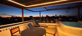 Superb 6-bedroom Full House with AC in vibrant La Paz