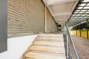 Khuôn viên nơi lưu trú