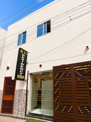 Fachada del alojamiento