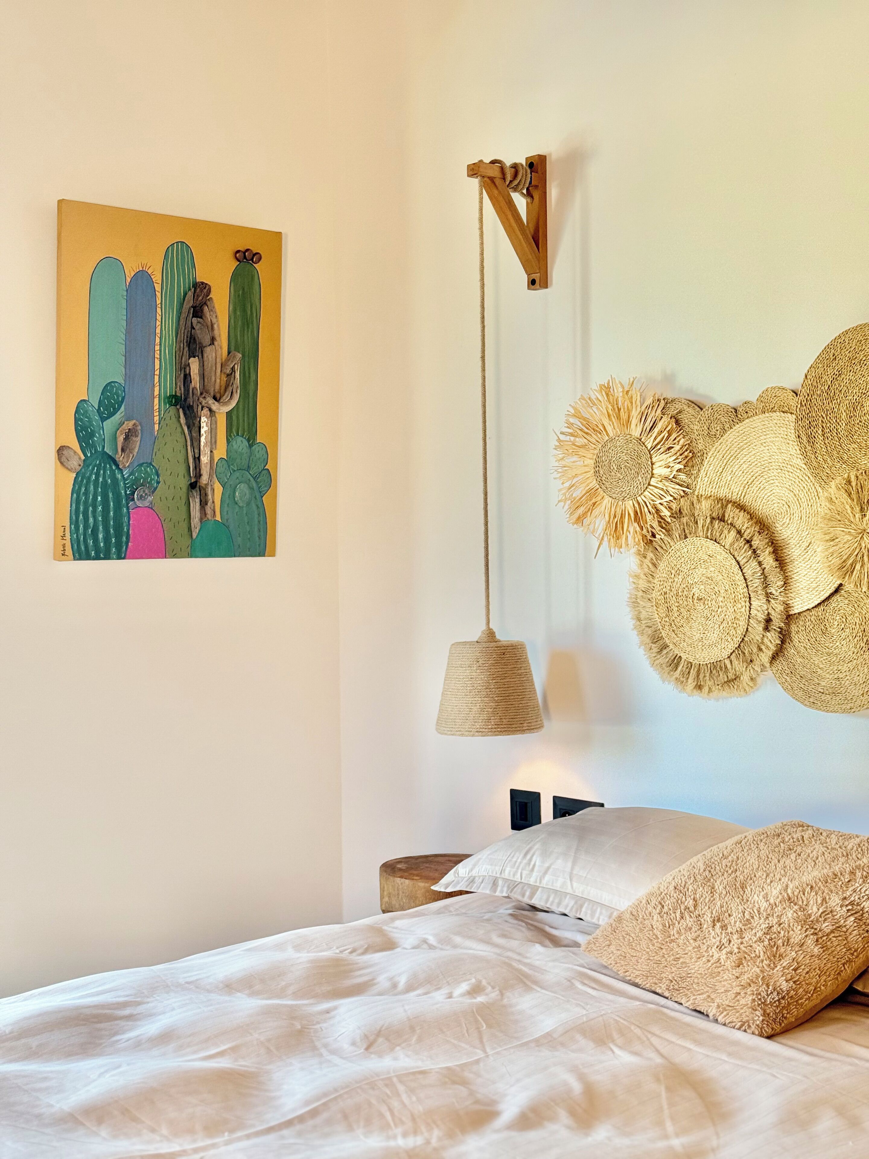 4 bedrooms, iron/ironing board, Internet, bed sheets