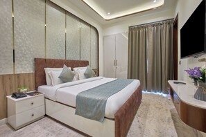 Free WiFi, bed sheets - Hotel Golden Place 325E (Gurugram)