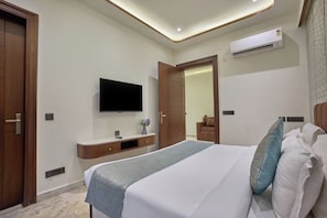Free WiFi - Hotel Golden Place 325E (Gurugram)