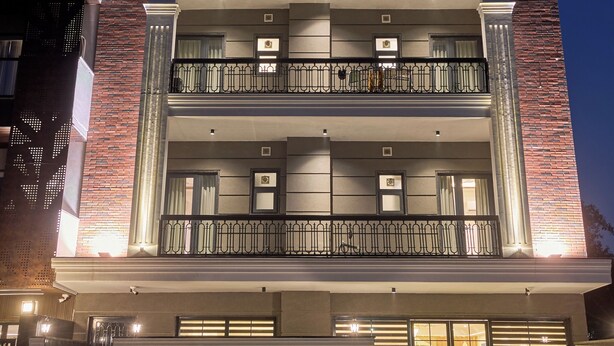 Front of property - Hotel Golden Place 325E (Gurugram)
