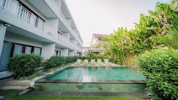Udendørs pool