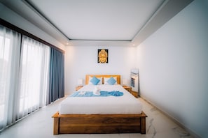 Standard Double Room, Garden View | Iron/ironing board, WiFi (free) - Puspa Guest House (Pererenan)