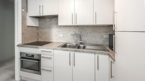 Coffee/tea maker, fridge, microwave, oven - Stunning apartment in Oostende with WiFi (Oostende)