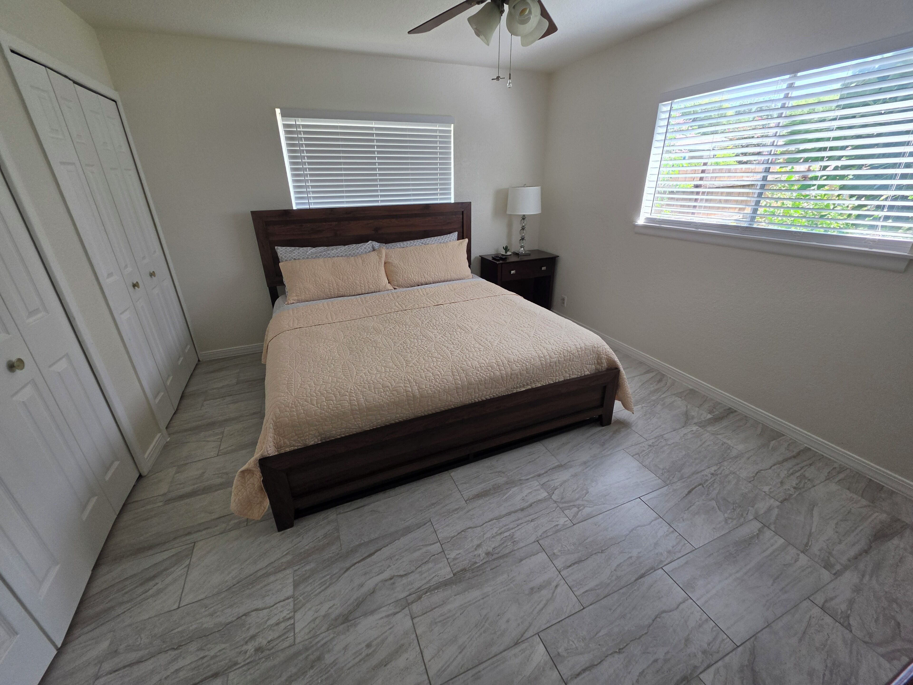 3 bedrooms, desk, free WiFi, bed sheets