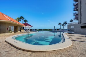 Pool - Majestic Gulf Views Condo w/ Balcony (Clearwater)
