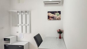 Dining - Beautiful apartment in Opuzen with WiFi (Opuzen)