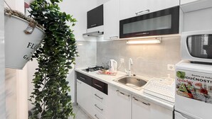 Private kitchen - Beautiful apartment in Opuzen with WiFi (Opuzen)