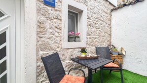 Outdoor dining - Beautiful apartment in Opuzen with WiFi (Opuzen)