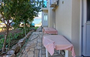 Outdoor dining - Lovely apartment in Janjina with house sea view (Janjina)