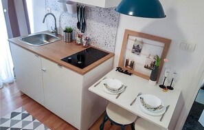 Coffee/tea maker, fridge, oven, stovetop - Stunning apartment in Biograd with WiFi (Biograd)