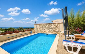 Pool - Lovely apartment in Kozino (Kozino)