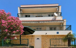 Exterior - Lovely apartment in Maslenica with WiFi (Maslenica)