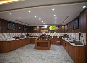 Dining - Pacific Inn Prakrti the nature Lansdowne (Seela Talla)