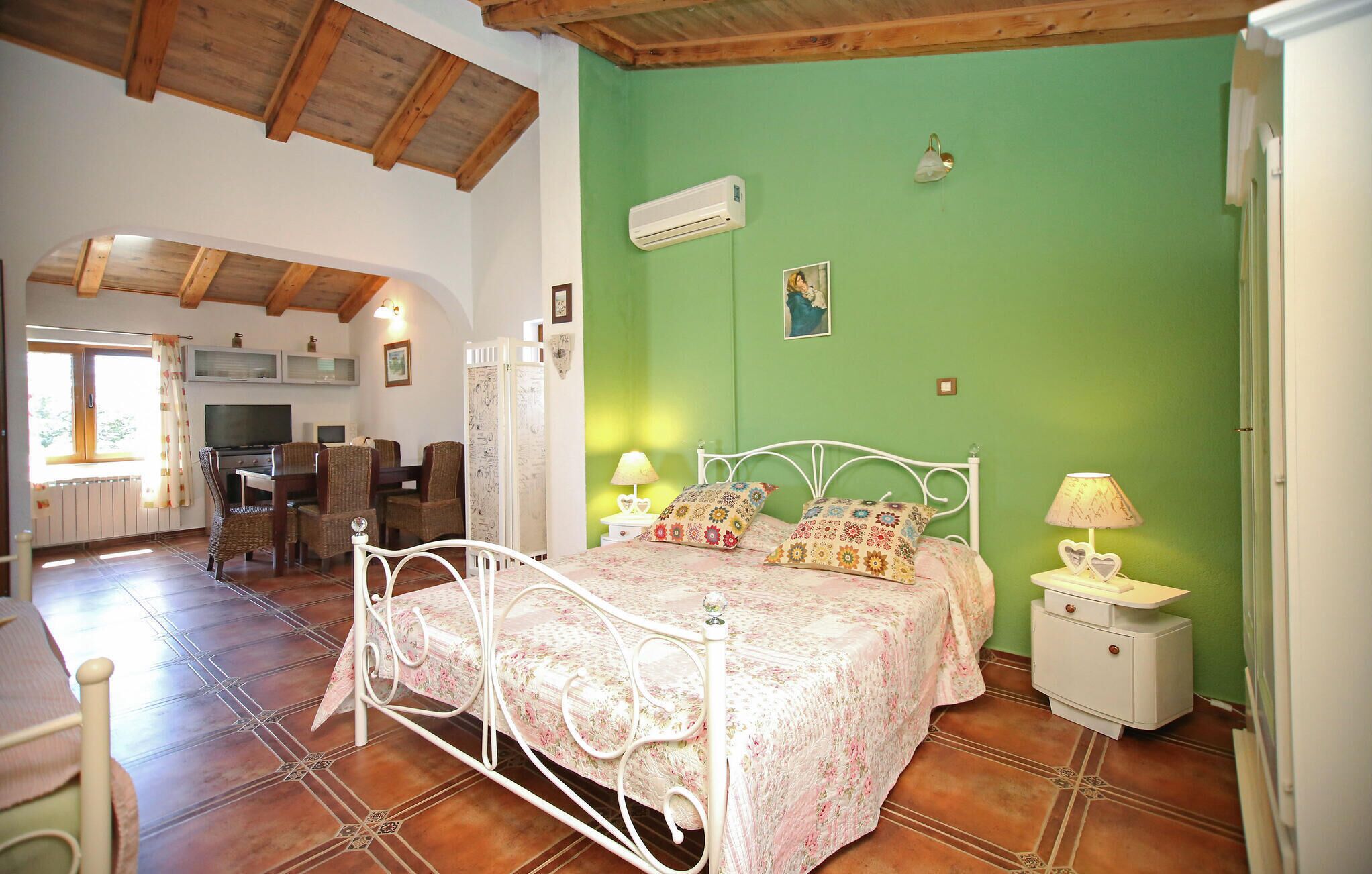 Travel crib, WiFi (free)