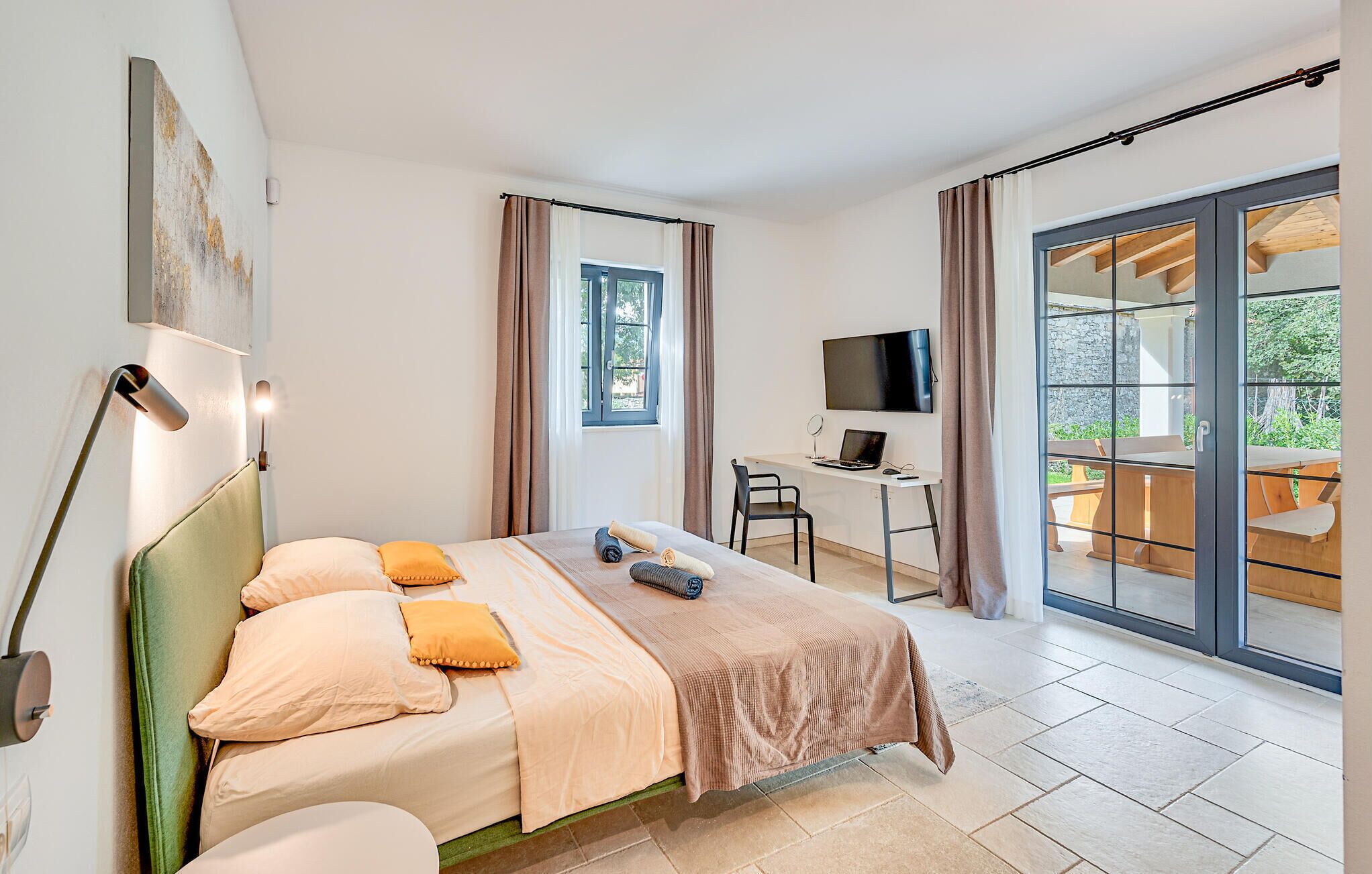 4 bedrooms, WiFi (free)