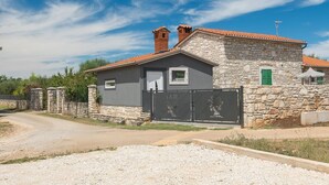 Exterior - Cozy home in Umag with WiFi (Umag)