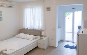 Unclassified image, 5 of 18, button - Beautiful apartment in Novalja with WiFi (Novalja)