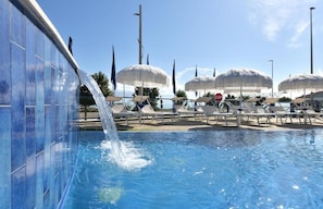 Seasonal outdoor pool - Damavi Hotel (San Foca)