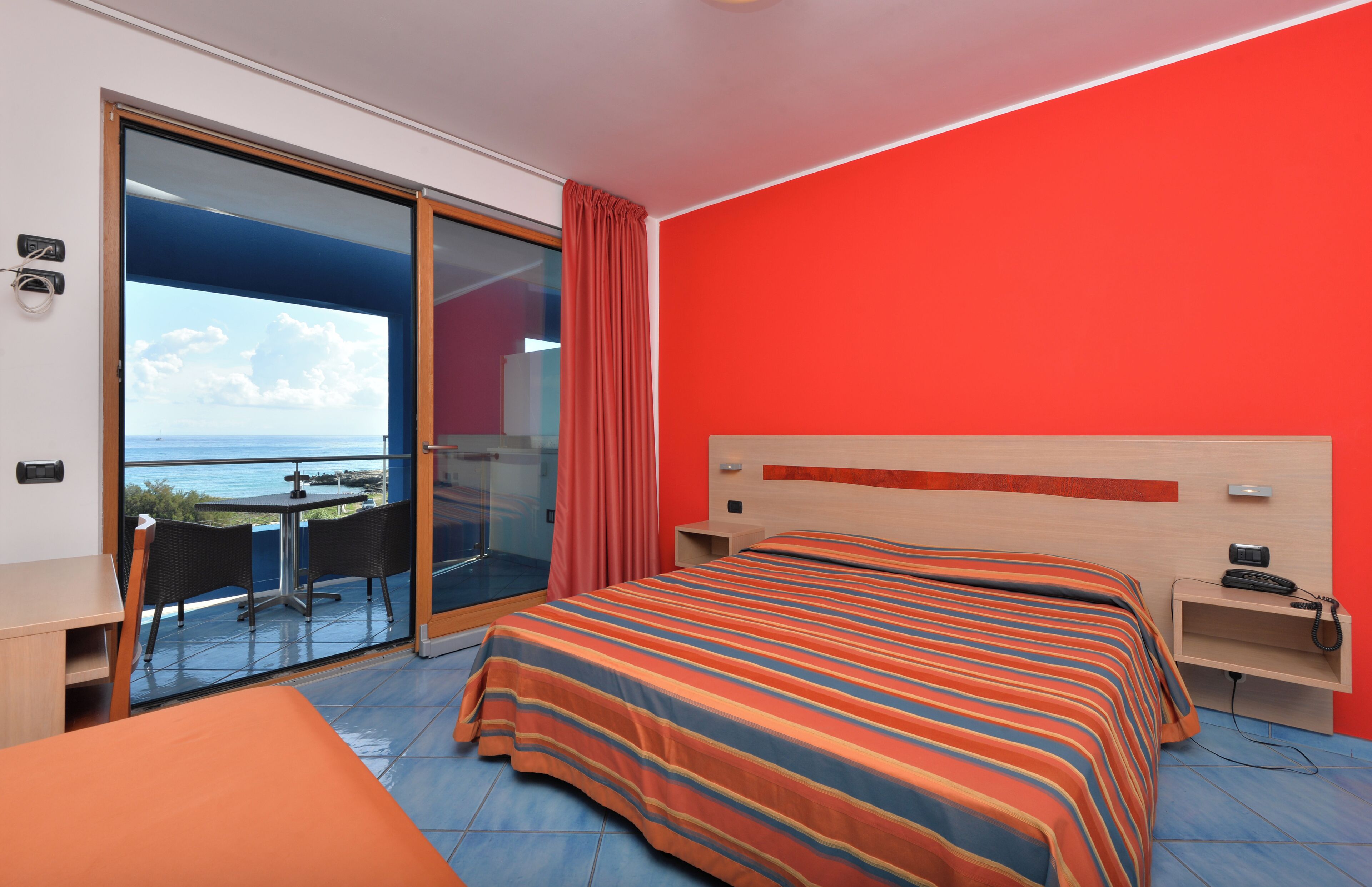 In-room safe, desk, travel cot, free WiFi