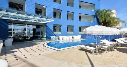 Damavi Hotel