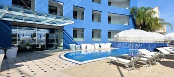 Damavi Hotel