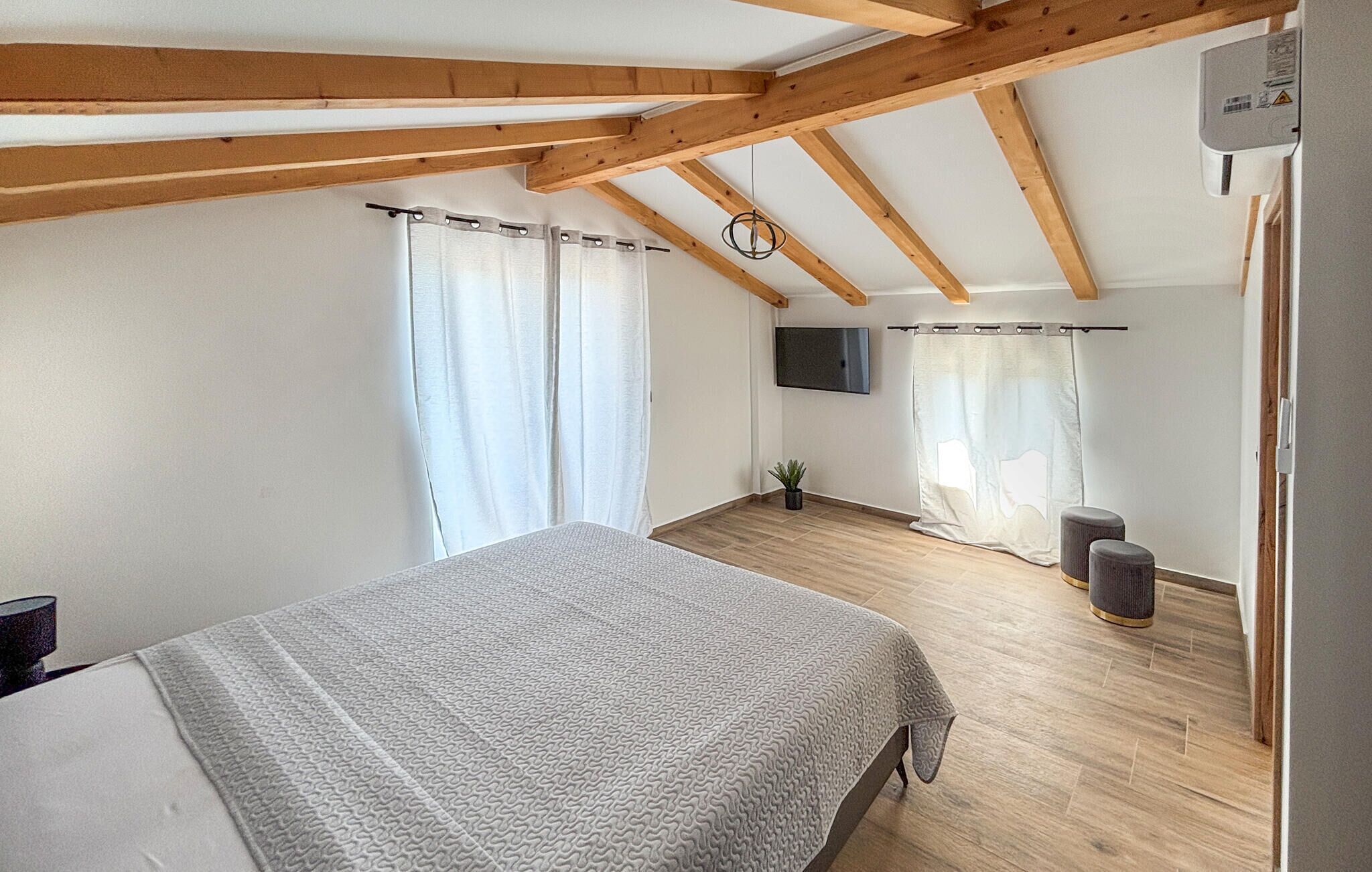 2 bedrooms, free WiFi