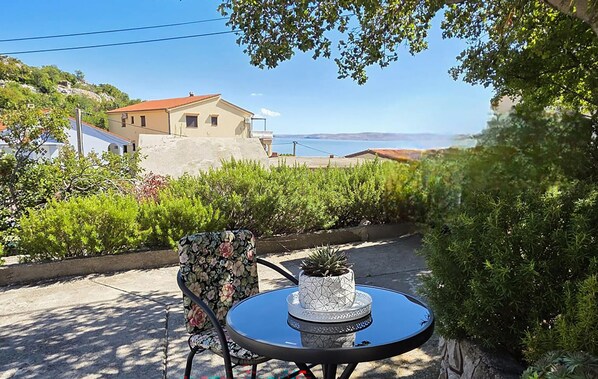 Outdoor - Lovely apartment in Karlobag with WiFi (Karlobag)