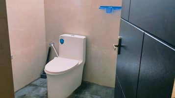 Deluxe Double Room | Bathroom