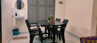 Sarvik Thillai Residency 