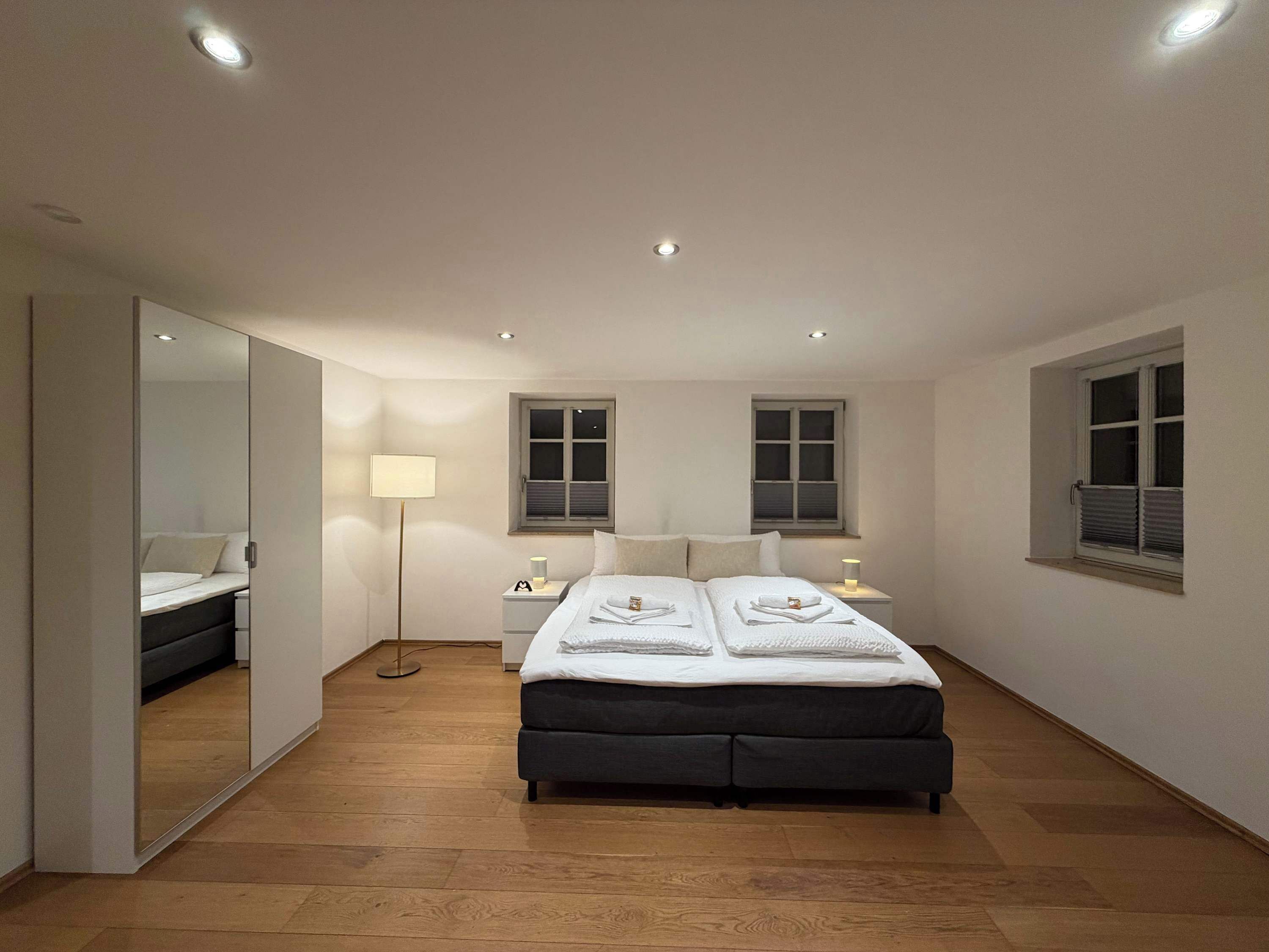 WiFi, bed sheets