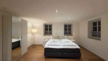 WiFi, bed sheets