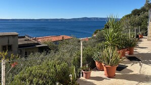Property grounds - Gorgeous apartment in Podgora with WiFi (Podgora)