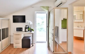 Interior - Cozy apartment in Podstrana with WiFi (Podstrana)