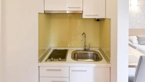 Cookware/dishes/utensils - Gorgeous apartment in Podstrana with WiFi (Podstrana)