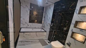 Baño | Amenidades de baño gratuitas, jabón, shampoo, papel de baño