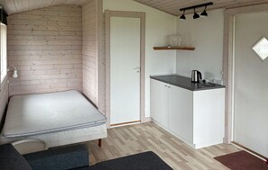 Room - Lovely home in Samsø with house sea view (Samsø)