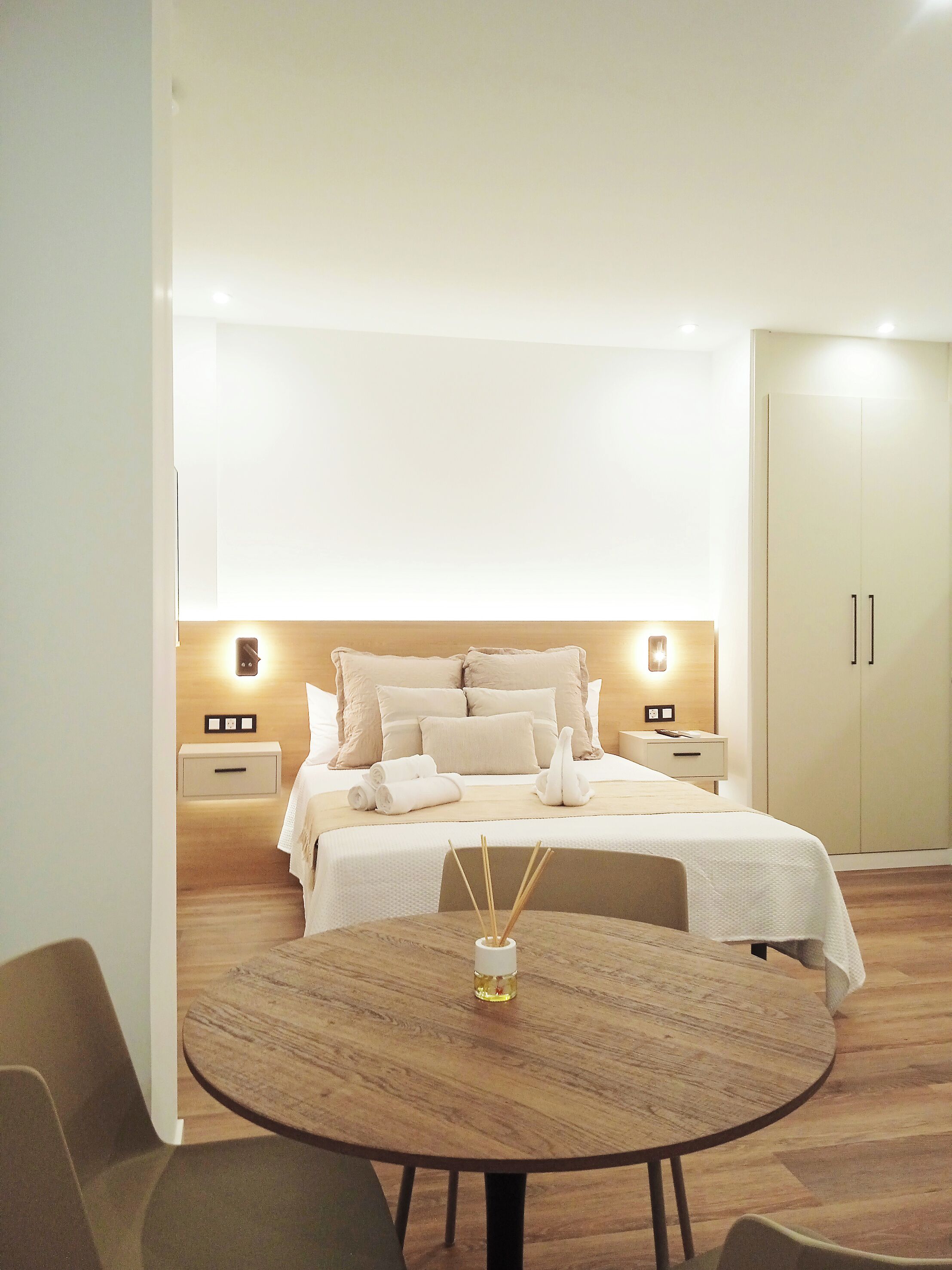 Basic-Apartment | Zimmersafe, Bügeleisen/Bügelbrett, kostenloses WLAN
