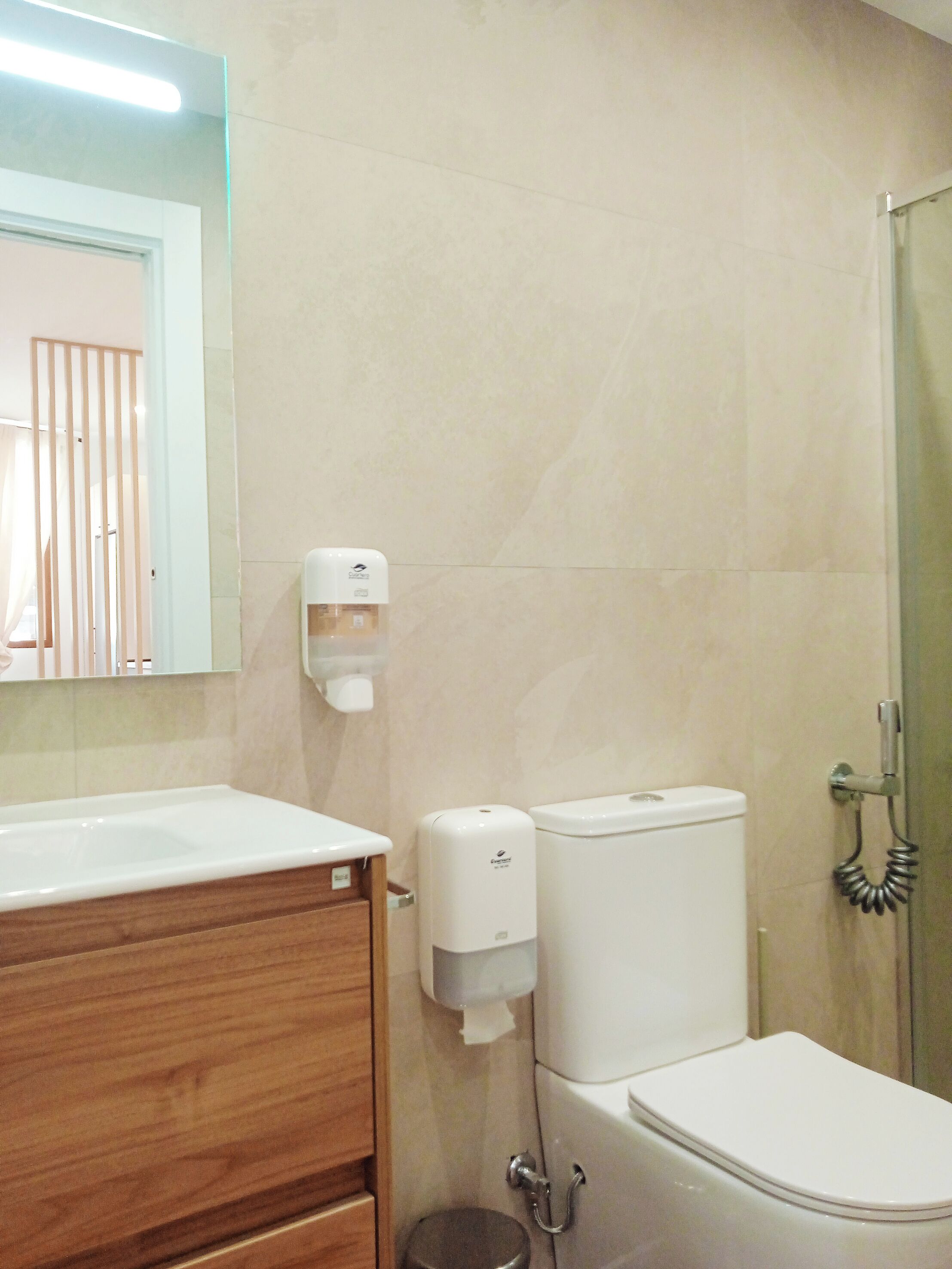 Departamento básico | Baño | Regadera, amenidades de baño gratuitas, secadora de cabello, toallas 