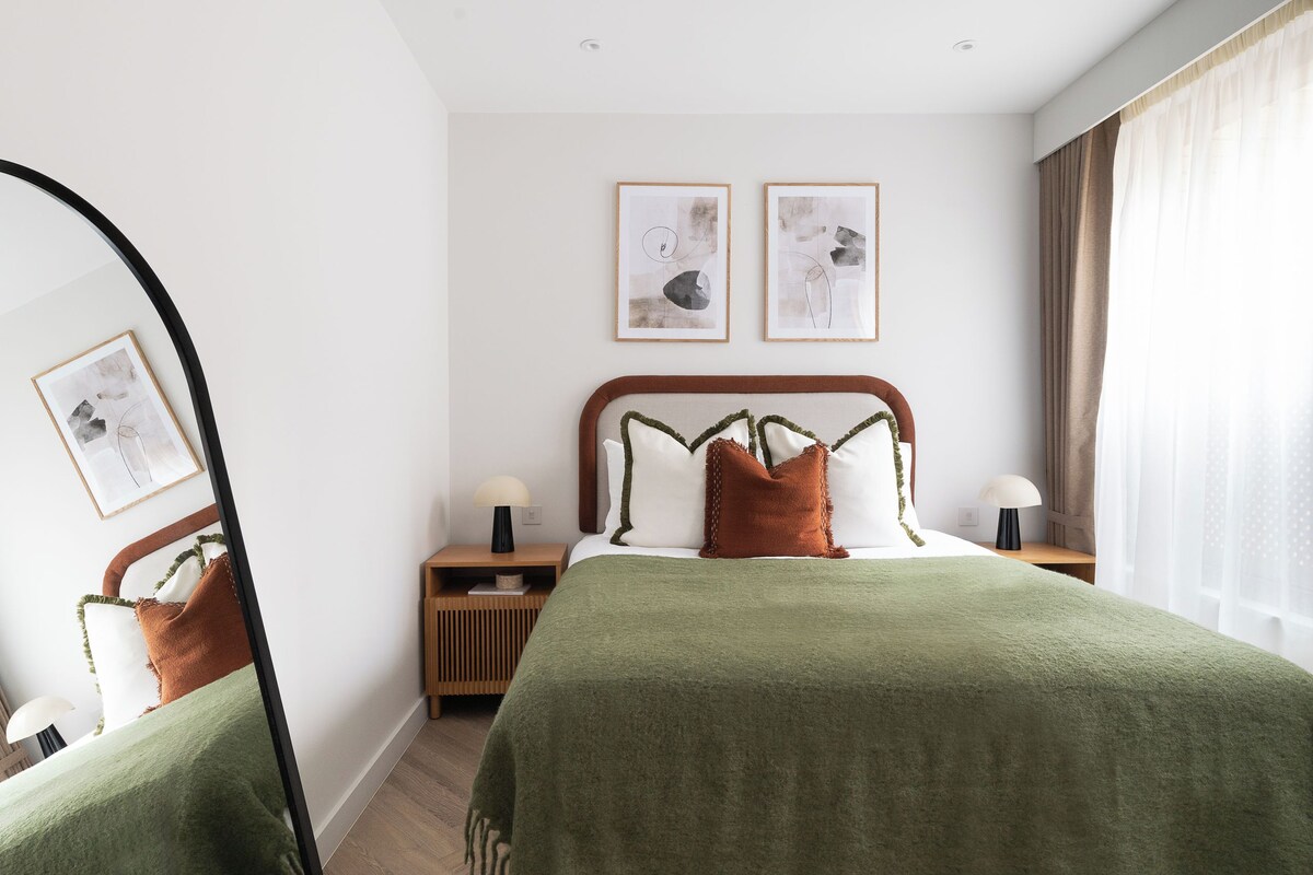 Superior Apartment, 1 Bedroom (No Lift) | In-room safe, desk, laptop workspace, iron/ironing board