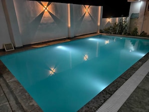 Outdoor pool - Rayta Aravalli View Villa (Udaipur)