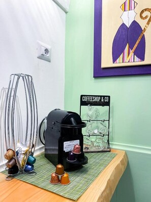 Coffee and/or coffee maker - Vrbo Property (Napoli)