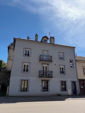 Exterior - 4★ Cozy Apartment in Contrexéville Thermal Baths (Contrexéville)