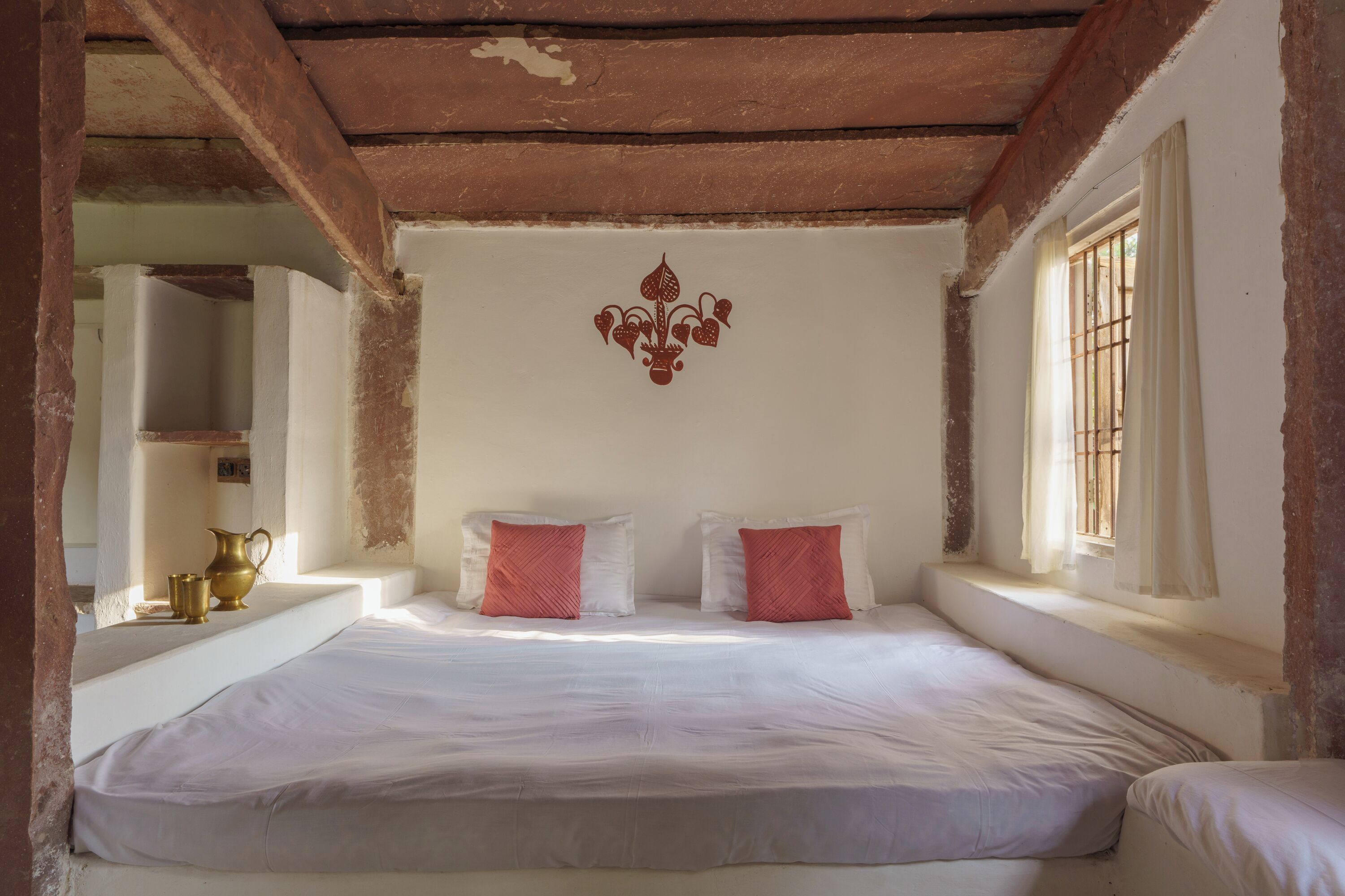 2 bedrooms, bed sheets