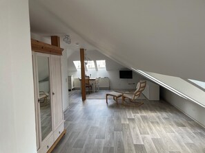 Interior - Accommodations in a Hiking Paradise (Neuleiningen)