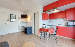 Interior - Studio piscine proche plage (La Rochelle)