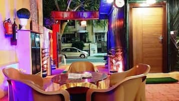 Tempat makan outdoor